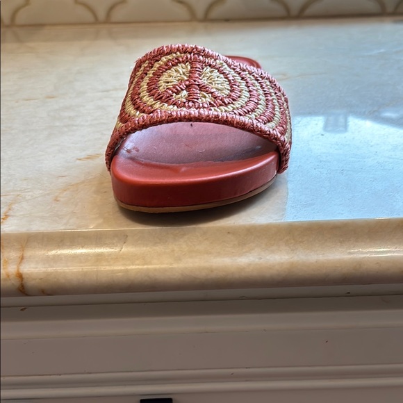 Lucky Brand Pepperika woven Peace Sign Slides in Chili - Picture 4 of 5